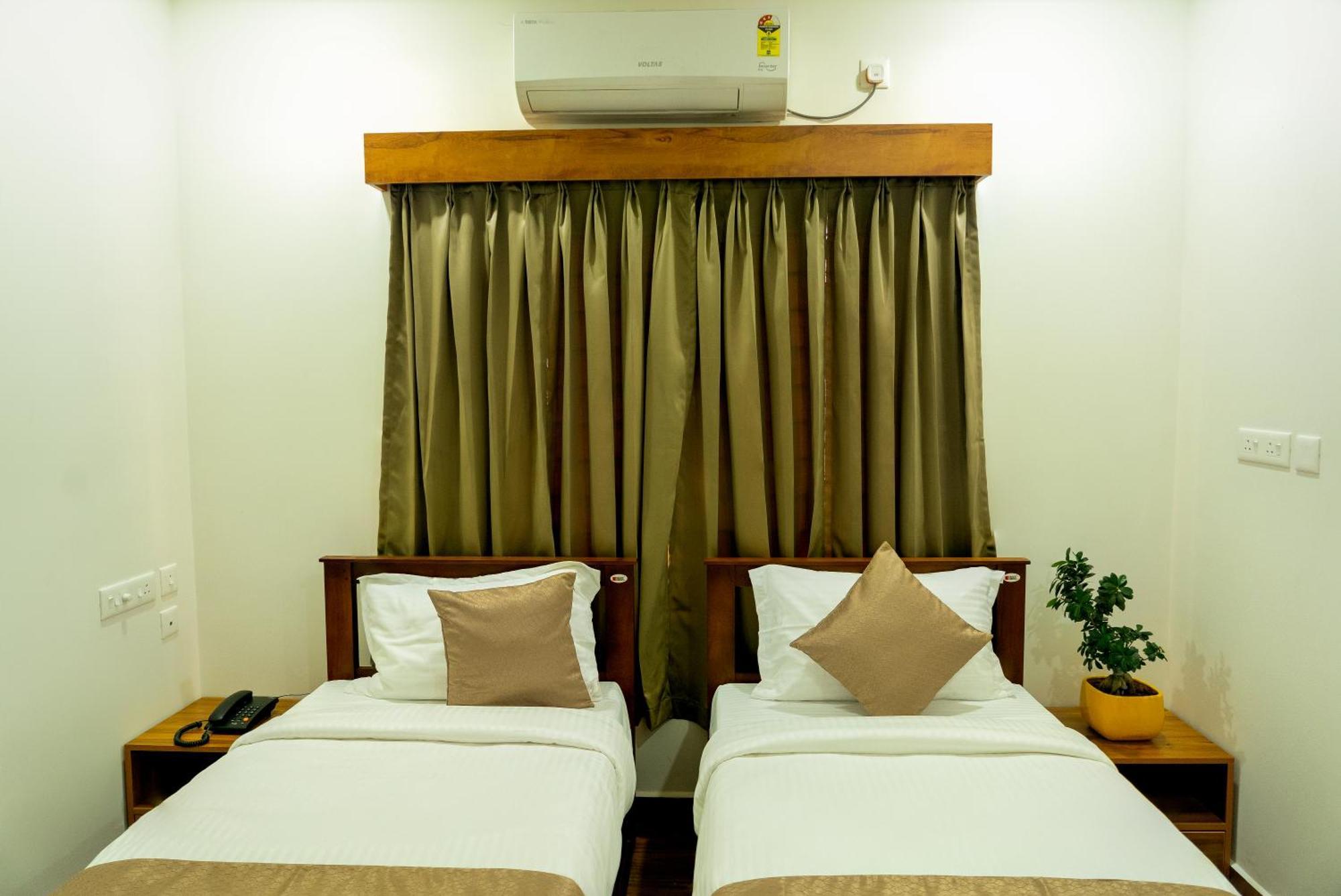 Hotel Fly View Airport Residency Nedumbassery Esterno foto