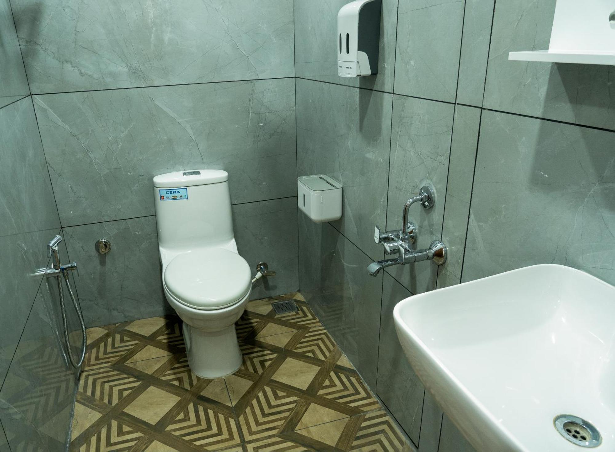 Hotel Fly View Airport Residency Nedumbassery Esterno foto