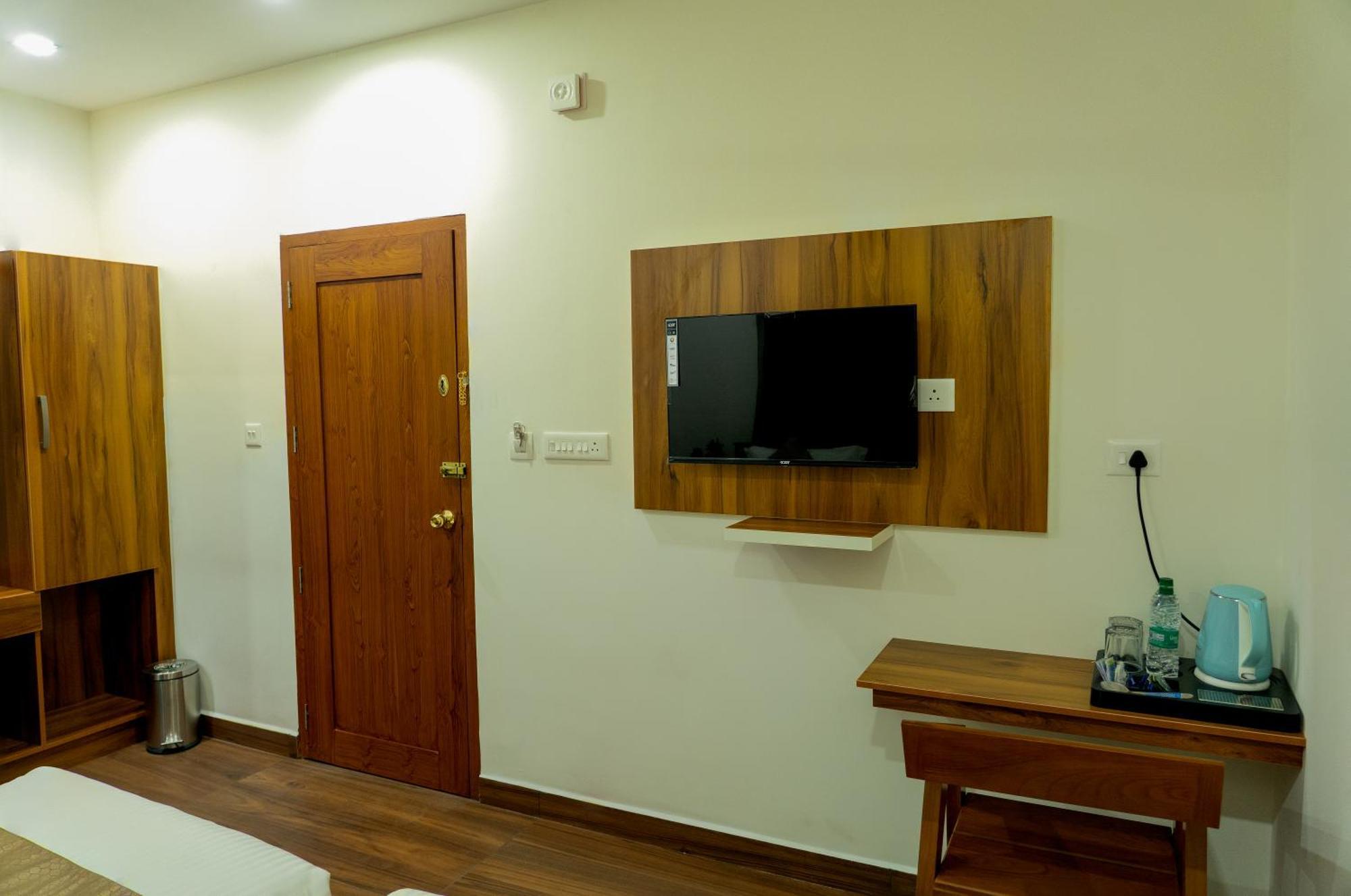 Hotel Fly View Airport Residency Nedumbassery Esterno foto