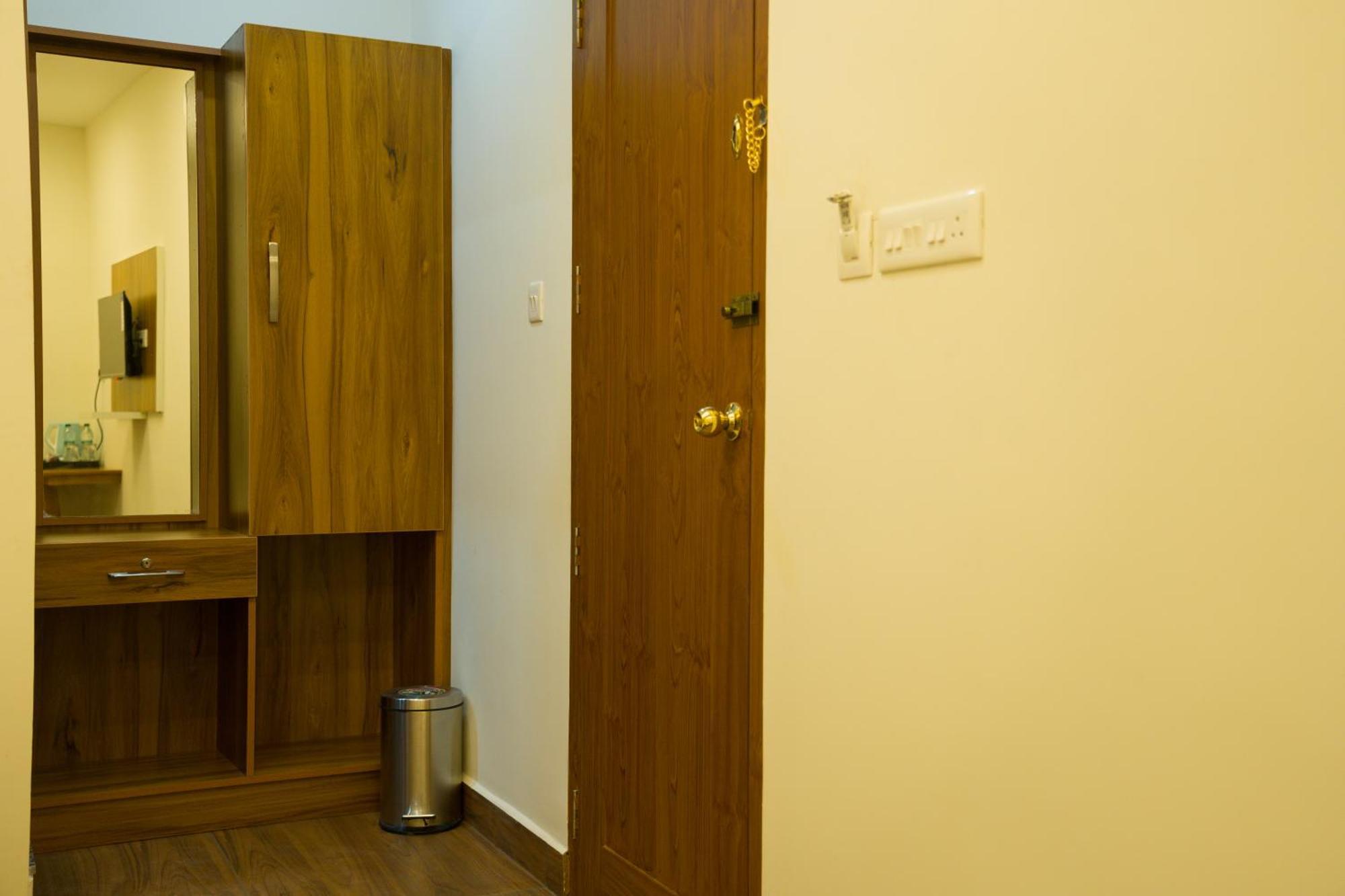 Hotel Fly View Airport Residency Nedumbassery Esterno foto