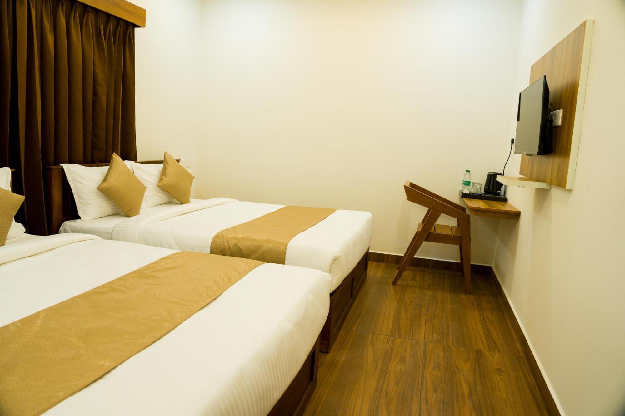 Hotel Fly View Airport Residency Nedumbassery Esterno foto