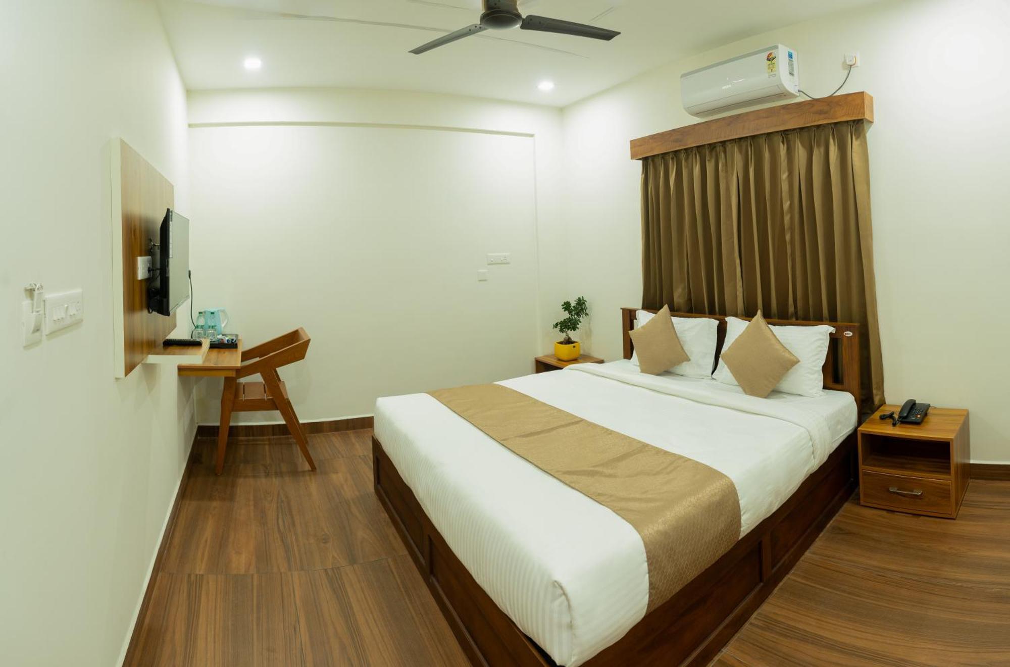 Hotel Fly View Airport Residency Nedumbassery Esterno foto