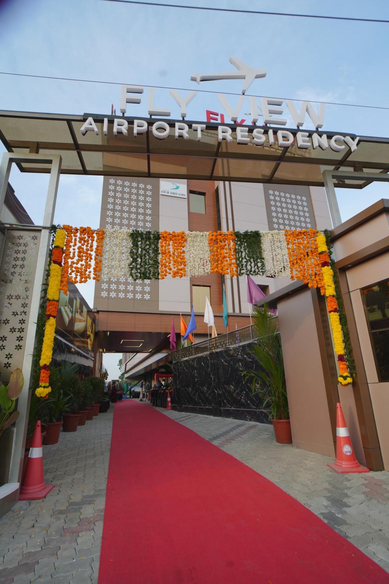 Hotel Fly View Airport Residency Nedumbassery Esterno foto