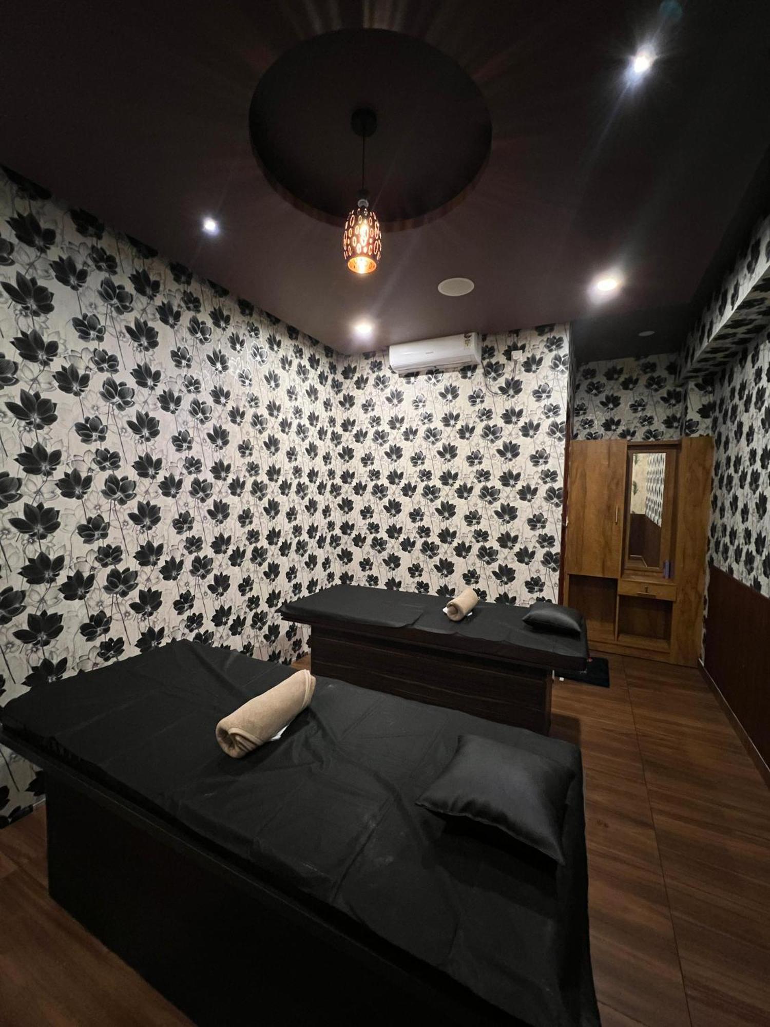 Hotel Fly View Airport Residency Nedumbassery Esterno foto