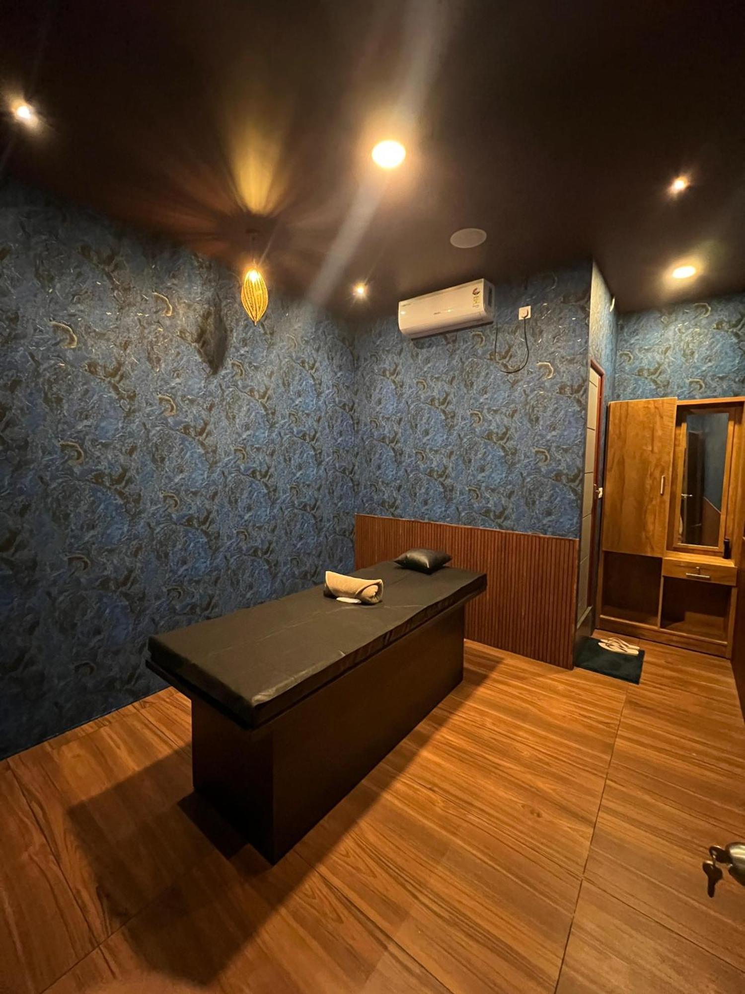 Hotel Fly View Airport Residency Nedumbassery Esterno foto